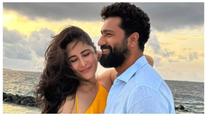 vicky-katrina 121987874