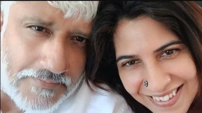 VIKRAM BHATT WITH WIFE